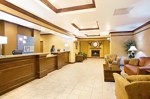 Holiday Inn Express & Suites Mattoon by IHG