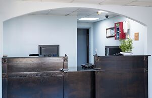 Country Hearth Inn & Suites