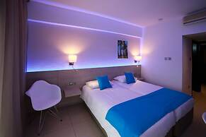 Les Palmiers Beach Hotel