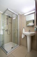 Les Palmiers Beach Hotel