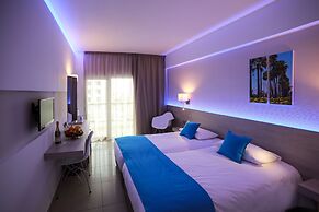 Les Palmiers Beach Hotel