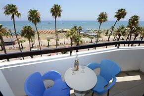 Les Palmiers Beach Hotel