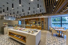 Anemi Hotel & Suites