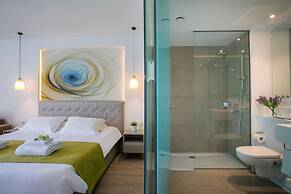 Anemi Hotel & Suites