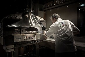 Anemi Hotel & Suites