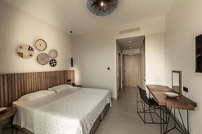 Anemi Hotel & Suites