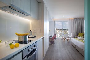 Anemi Hotel & Suites