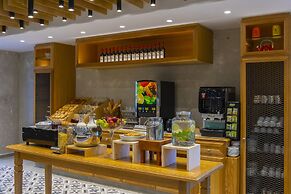 Anemi Hotel & Suites