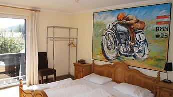 Blue Mountain Hotel