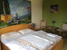 Blue Mountain Hotel