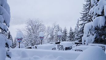 Blue Mountain Hotel