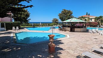 Akamanthea Holiday Village