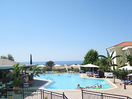 Akamanthea Holiday Village