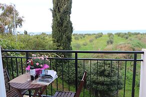 Akamanthea Holiday Village