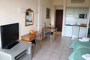 Akamanthea Holiday Village