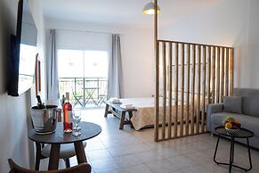 Akamanthea Holiday Village