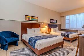 Comfort Inn & Suites Levittown