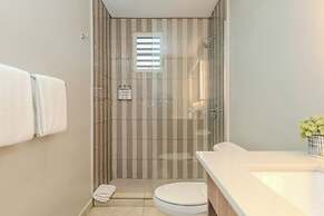 Comfort Inn & Suites Levittown