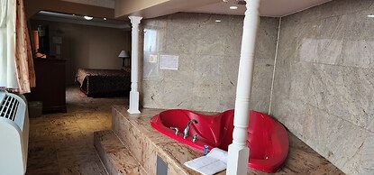 Townhouse Inn & Suites