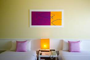 Tongtara Riverview Hotel