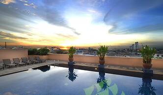 Tongtara Riverview Hotel