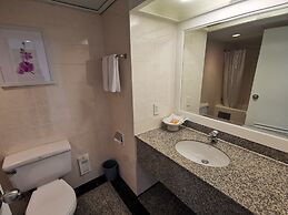 Tongtara Riverview Hotel