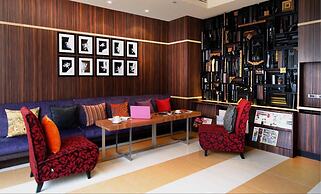 Tongtara Riverview Hotel