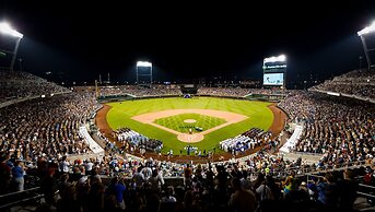 Fairfield Inn & Suites by Marriott Omaha Downtown