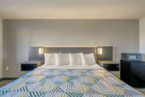 Motel 6 Commerce, GA