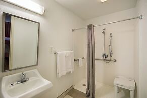 Americas Best Value Inn & Suites Humble