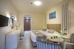 Aquamare Beach Hotel & Spa