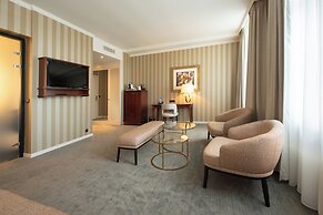 Dukes’ Palace – by Dukes’ Hotel Collection