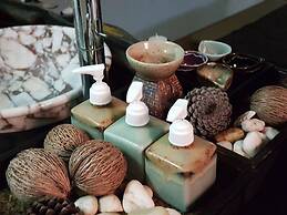 Tropicana Lanta Resort