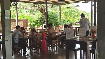 Tropicana Lanta Resort