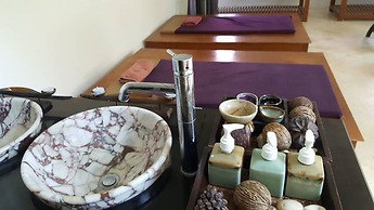 Tropicana Lanta Resort