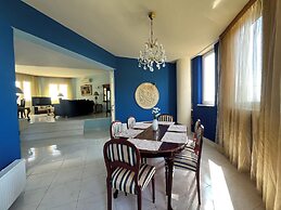 EXPLOR Mansion - Inclusive Experience