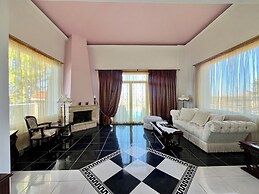 EXPLOR Mansion - Inclusive Experience
