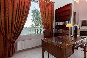 EXPLOR Mansion - Inclusive Experience