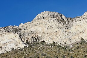 The Retreat on Charleston Peak