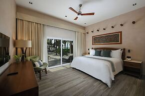 El Dorado Maroma, Catamarán, Cenote & More Inclusive