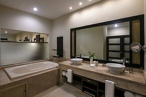 El Dorado Maroma, Catamarán, Cenote & More Inclusive