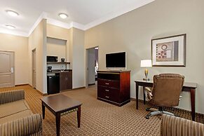 La Quinta Inn & Suites by Wyndham Cleburne