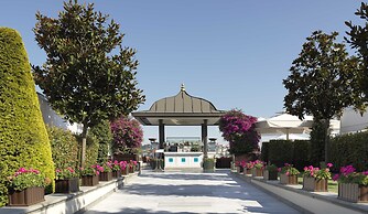 Four Seasons Hotel Istanbul at the Bosphorus