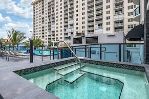 Cambria Hotel Fort Lauderdale Beach