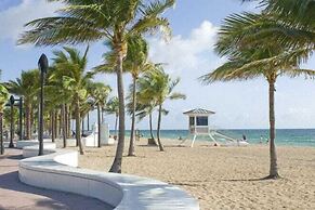 Cambria Hotel Fort Lauderdale Beach