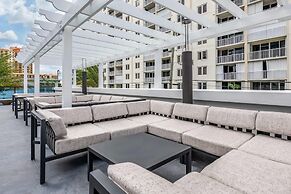 Cambria Hotel Fort Lauderdale Beach