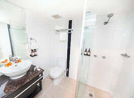 Tanoa Waterfront Hotel