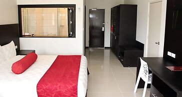 Tanoa Waterfront Hotel