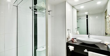 Tanoa Waterfront Hotel