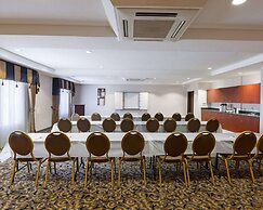 Comfort Suites University